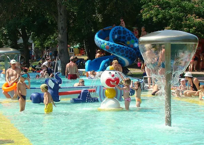 Nebel Vendeghaz * Komárom